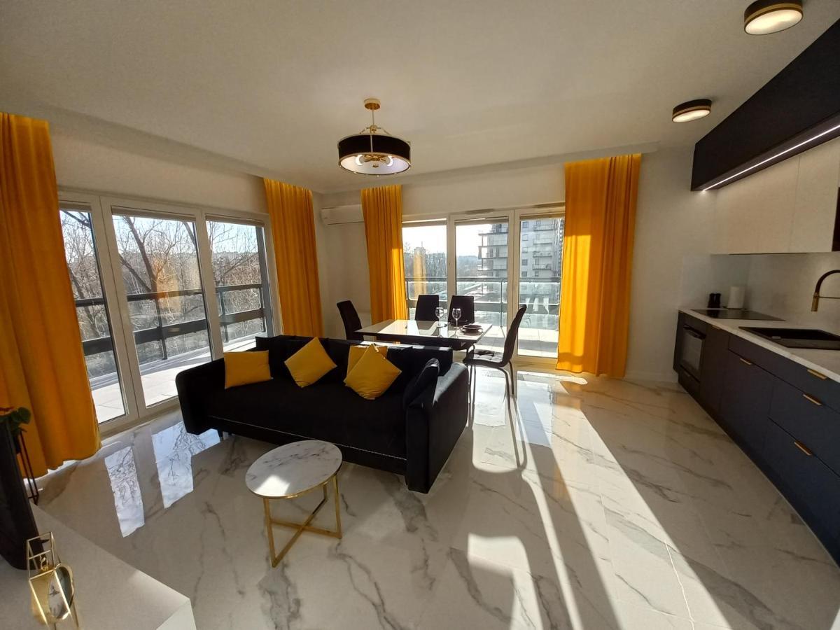 Plaza Tower Apartament, Sauna, Targi كيلتشي المظهر الخارجي الصورة
